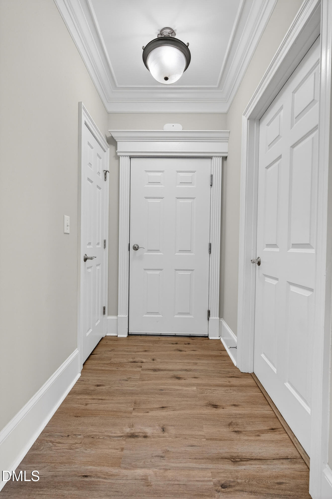 828 Waterford Lake Drive - Photo 4