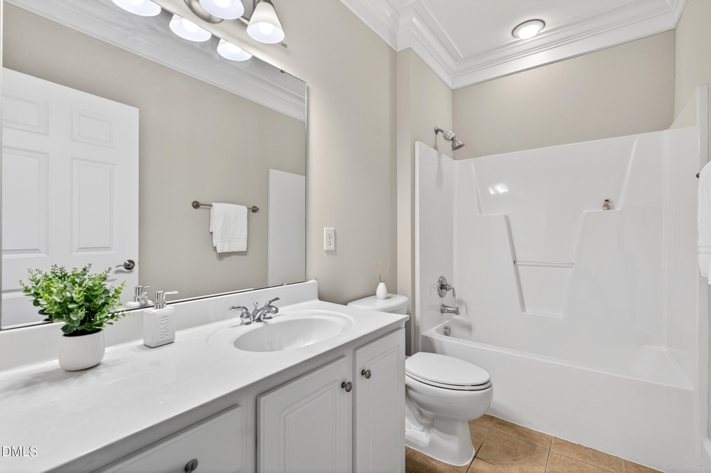 828 Waterford Lake Drive - Photo 7