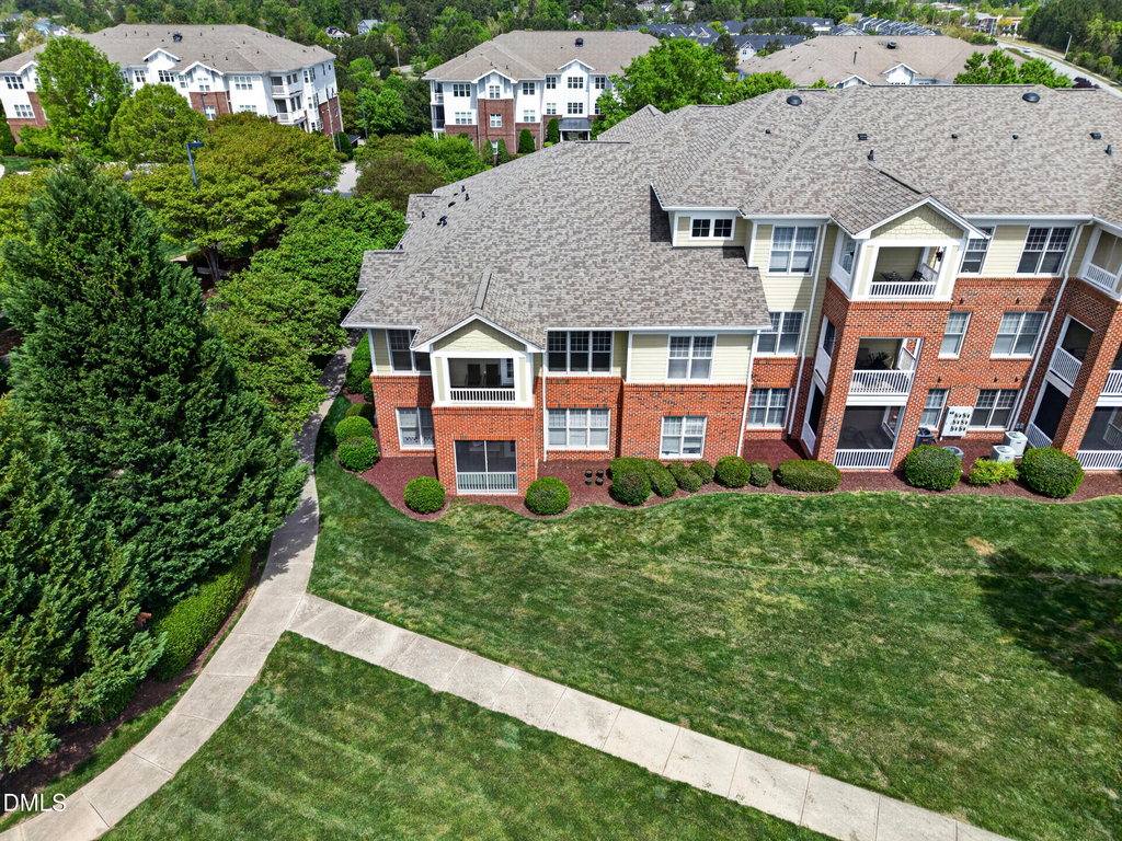828 Waterford Lake Drive - Photo 39