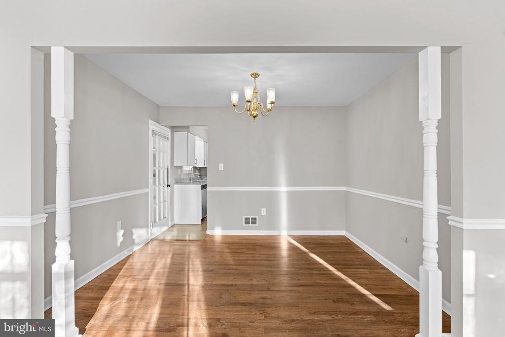 11904 N Marlton Avenue - Photo 8