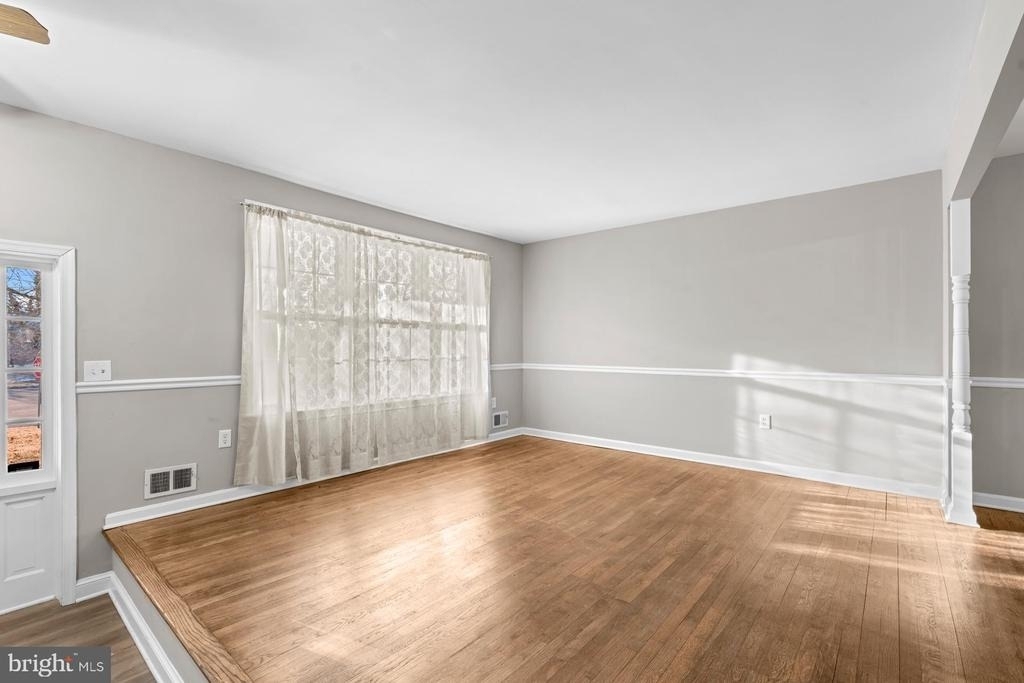 11904 N Marlton Avenue - Photo 3