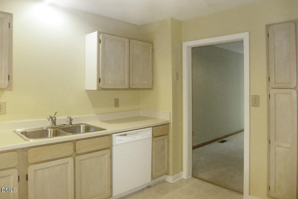 206 Cedarwood Lane - Photo 4
