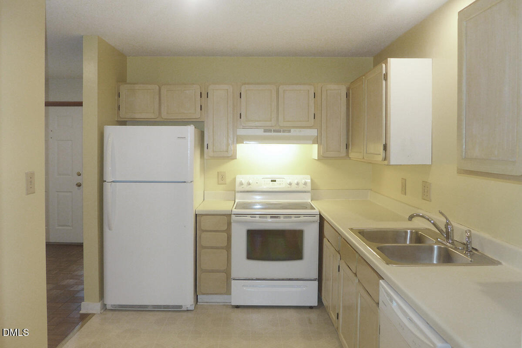 206 Cedarwood Lane - Photo 3