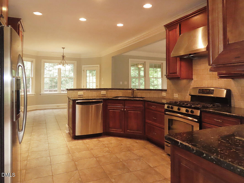122 Edgewood Drive - Photo 8