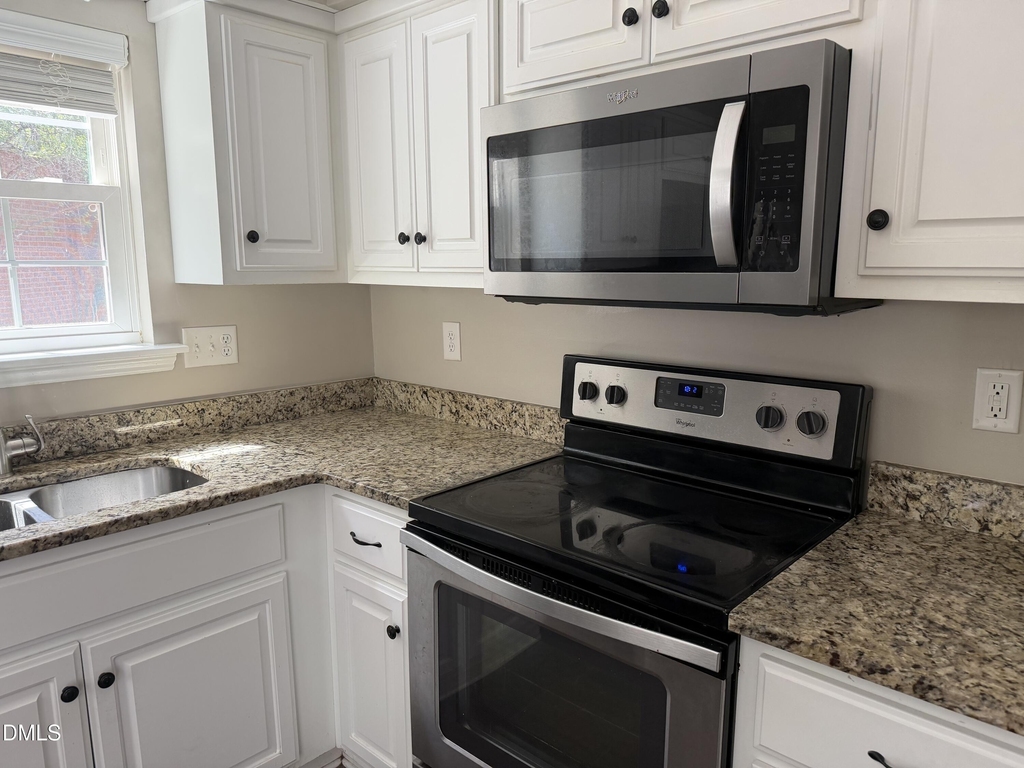 208 Bridgefield Place - Photo 5