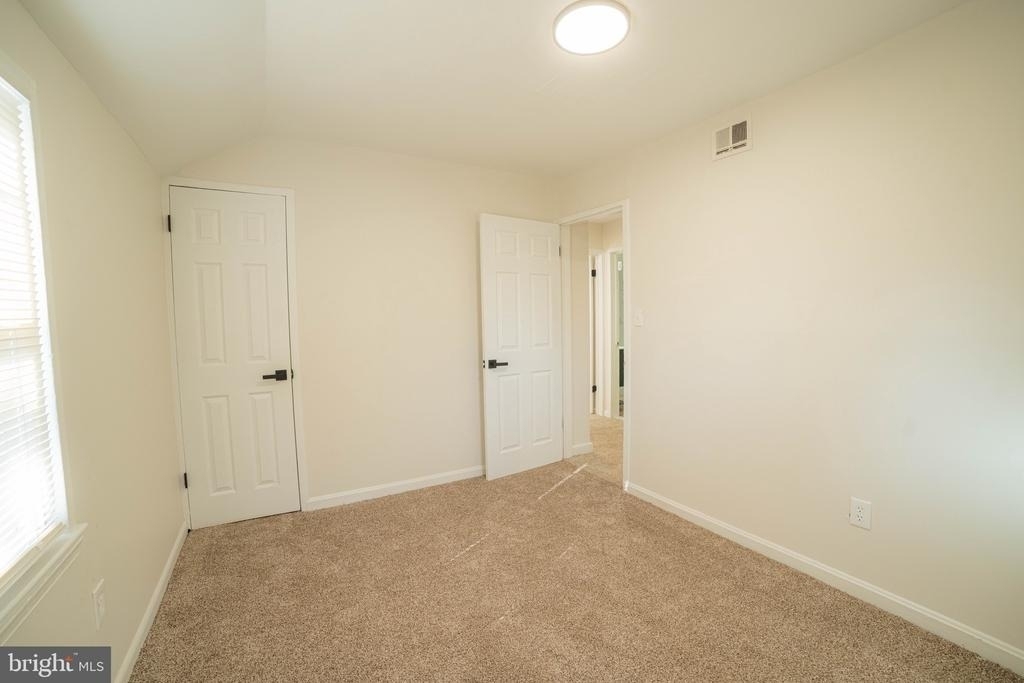 2409 Greeley Place - Photo 16