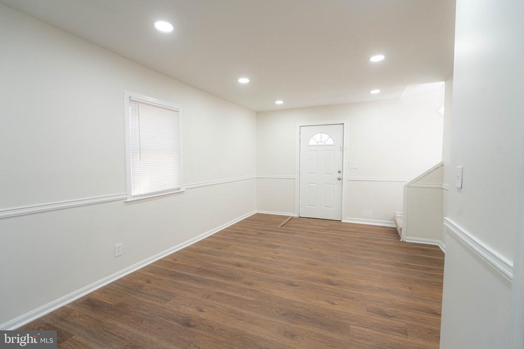 2409 Greeley Place - Photo 10