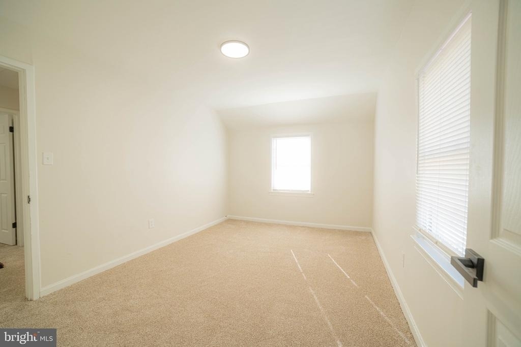 2409 Greeley Place - Photo 22