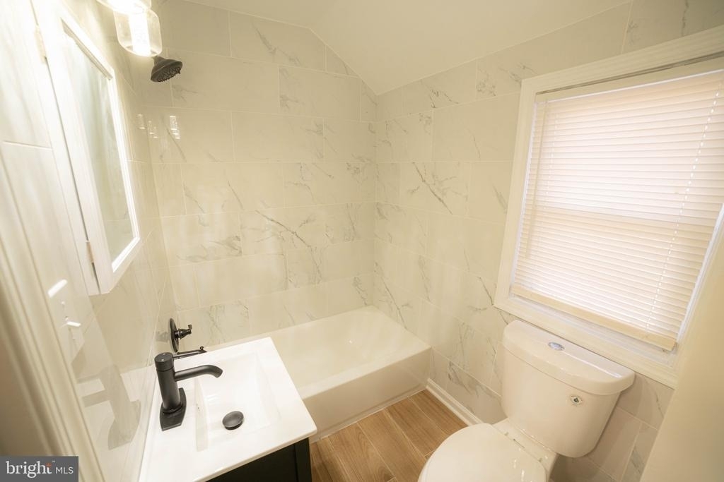 2409 Greeley Place - Photo 13