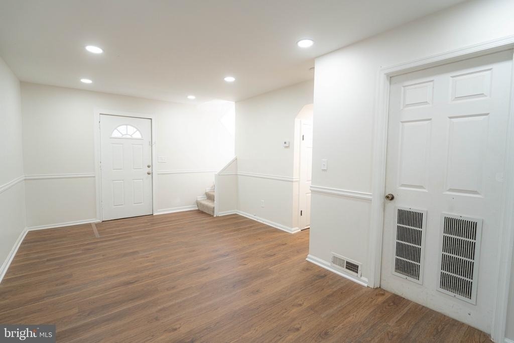 2409 Greeley Place - Photo 8