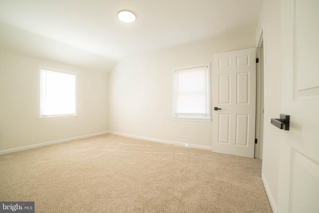 2409 Greeley Place - Photo 28