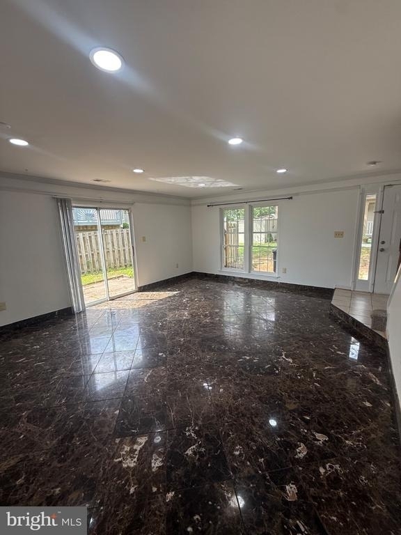 306 Hillside Terrace - Photo 6