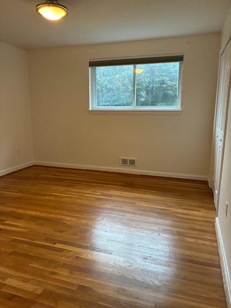 5311 Sangamore Road - Photo 5