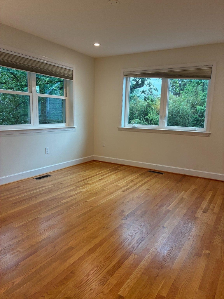 5311 Sangamore Road - Photo 17