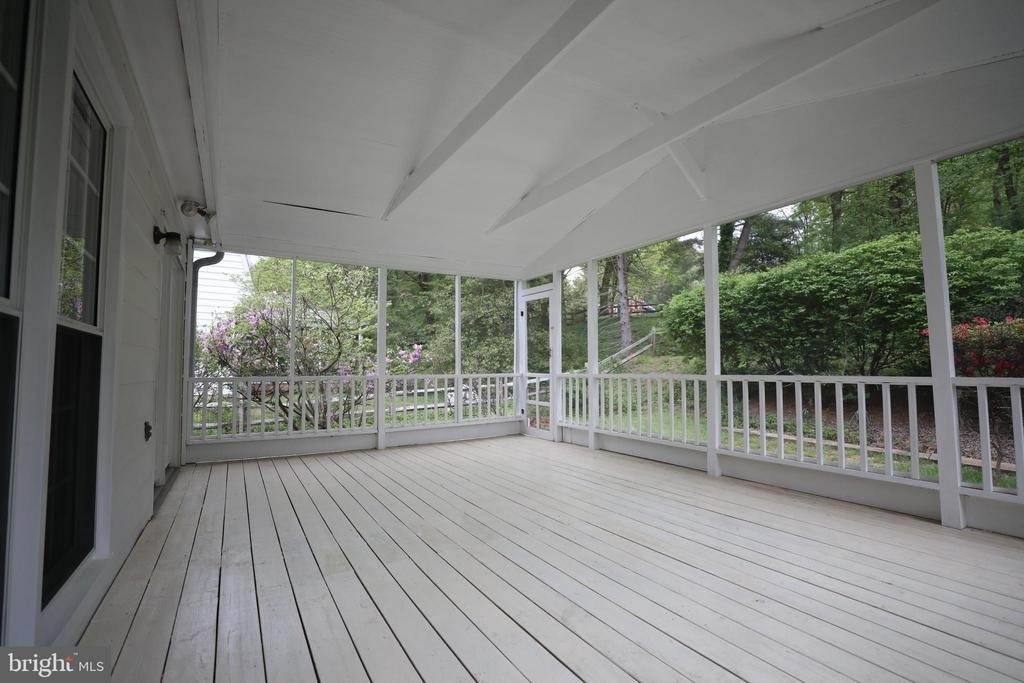 10052 Colebrook Avenue - Photo 10