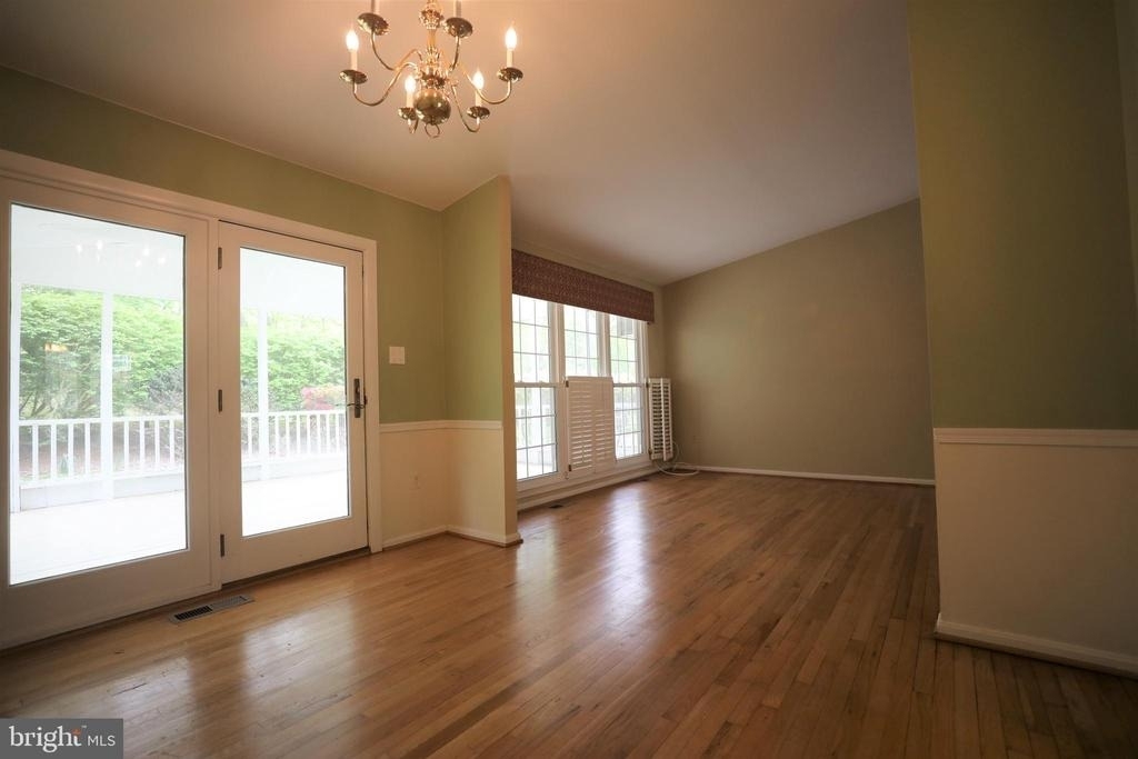 10052 Colebrook Avenue - Photo 6