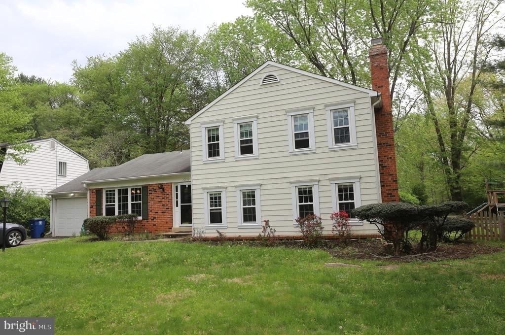 10052 Colebrook Avenue - Photo 0