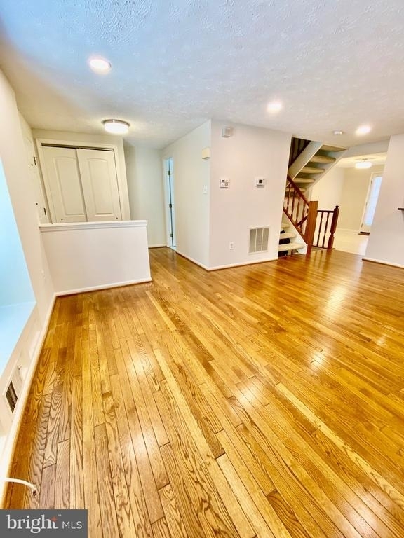 610 Coral Reef Drive - Photo 4