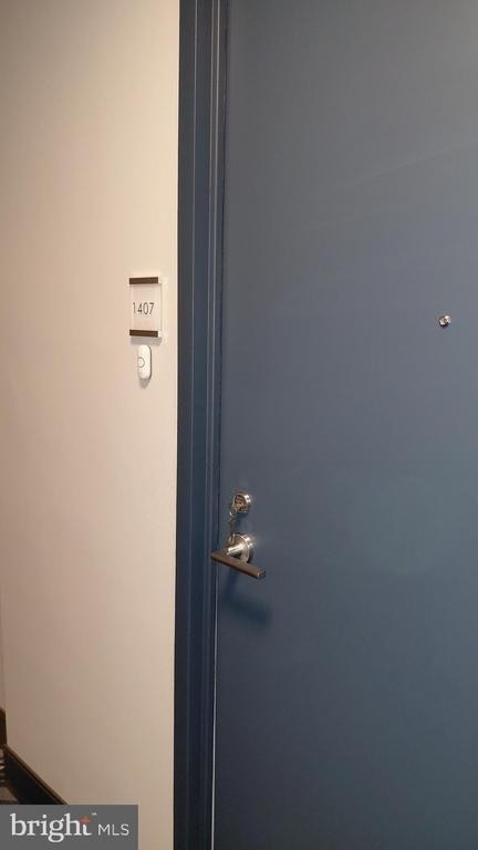 10201 Grosvenor Place - Photo 11