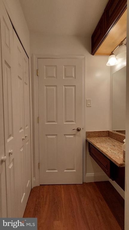 10201 Grosvenor Place - Photo 8