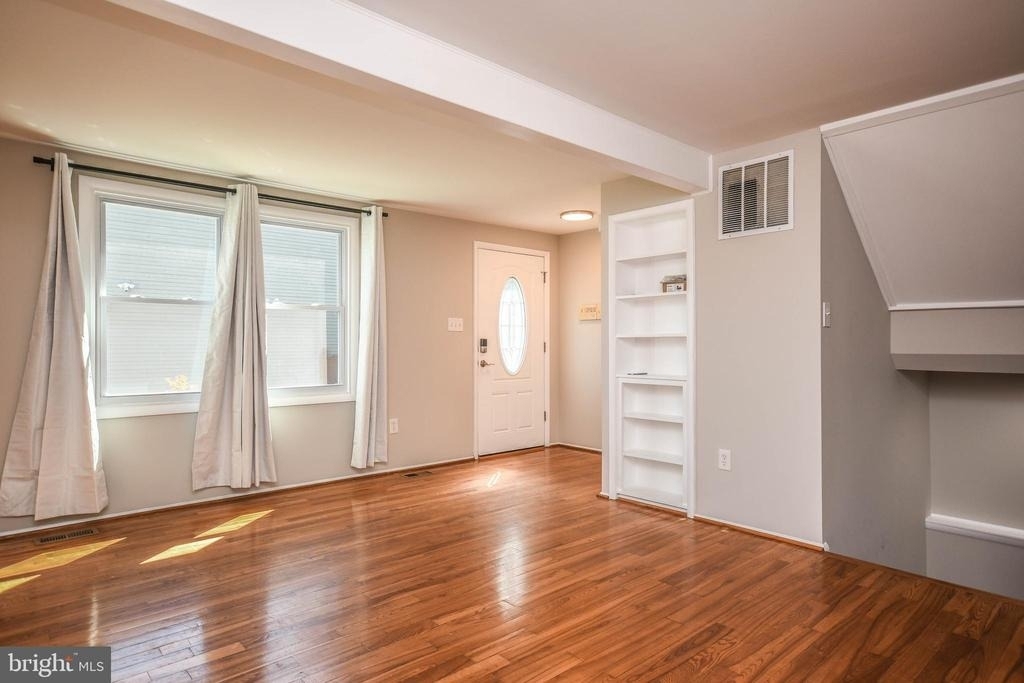 10231 Millstream Drive - Photo 2