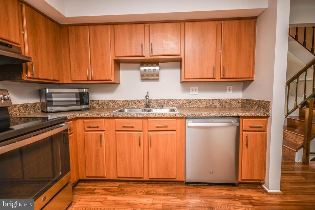 10231 Millstream Drive - Photo 10