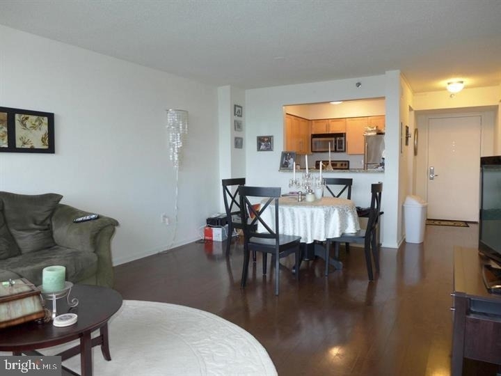 10101 Grosvenor Place - Photo 19