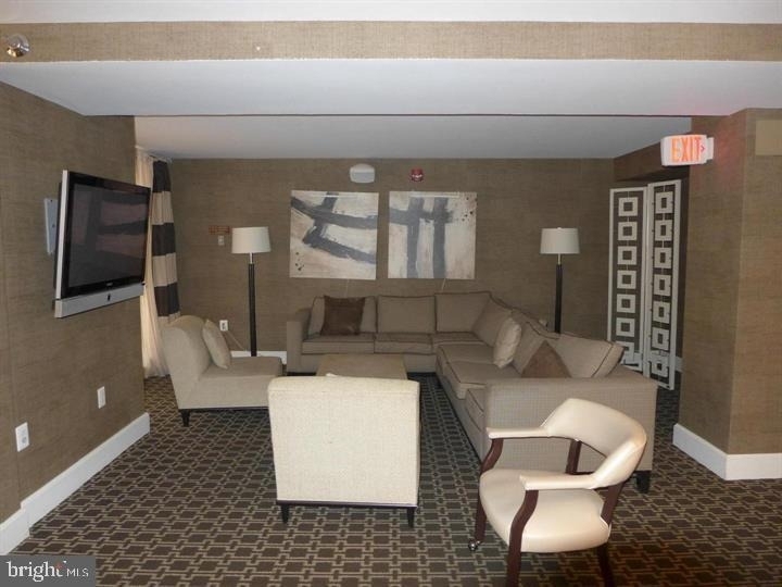 10101 Grosvenor Place - Photo 14