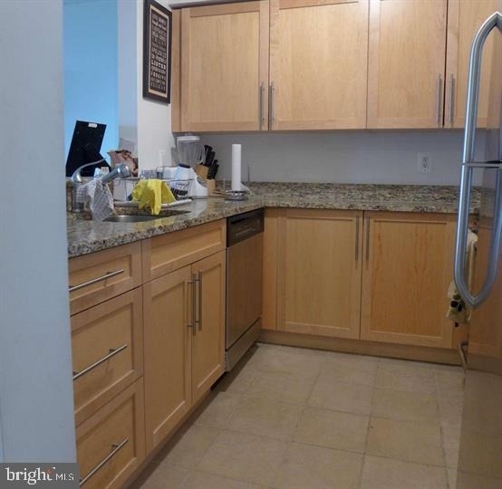 10101 Grosvenor Place - Photo 24