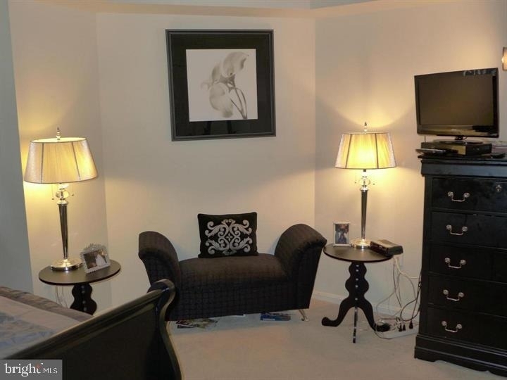 10101 Grosvenor Place - Photo 3