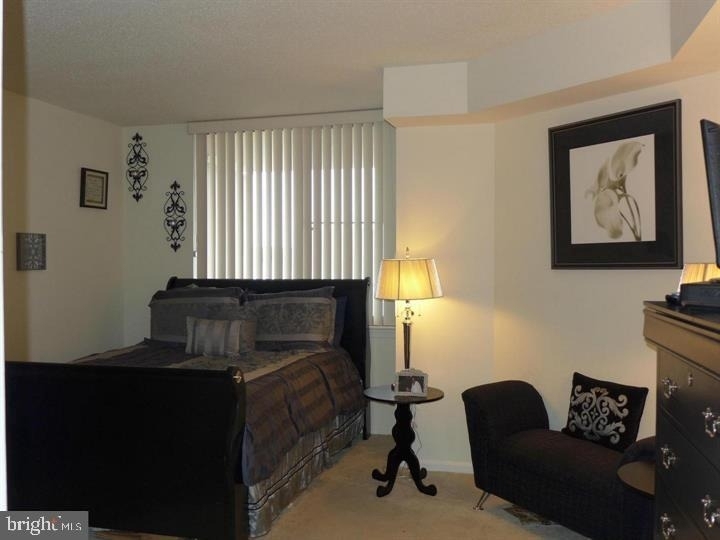 10101 Grosvenor Place - Photo 2