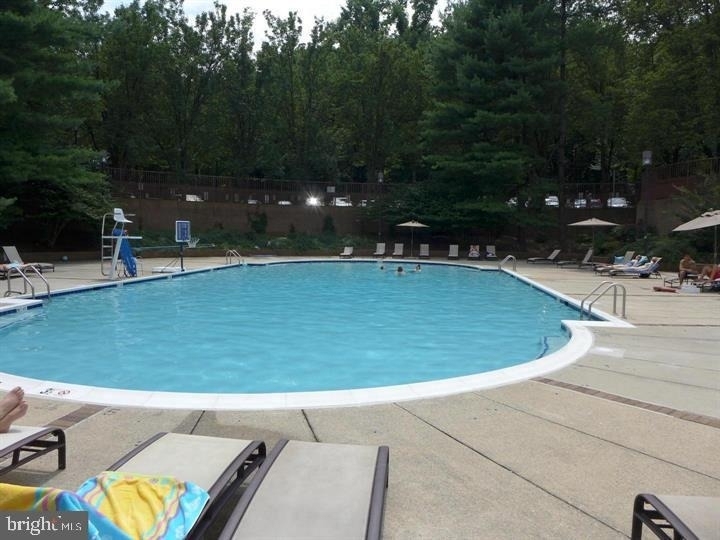 10101 Grosvenor Place - Photo 10