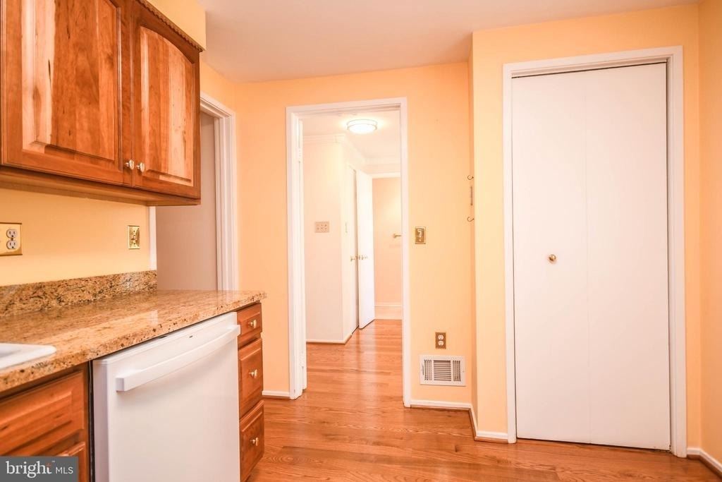 19002 Stedwick Drive - Photo 9