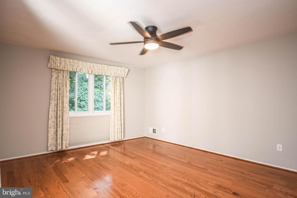 19002 Stedwick Drive - Photo 11
