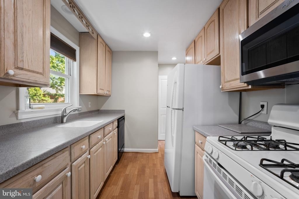 121 Whitmoor Terrace - Photo 9