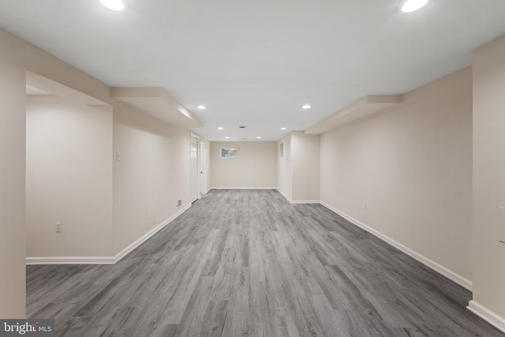121 Whitmoor Terrace - Photo 17