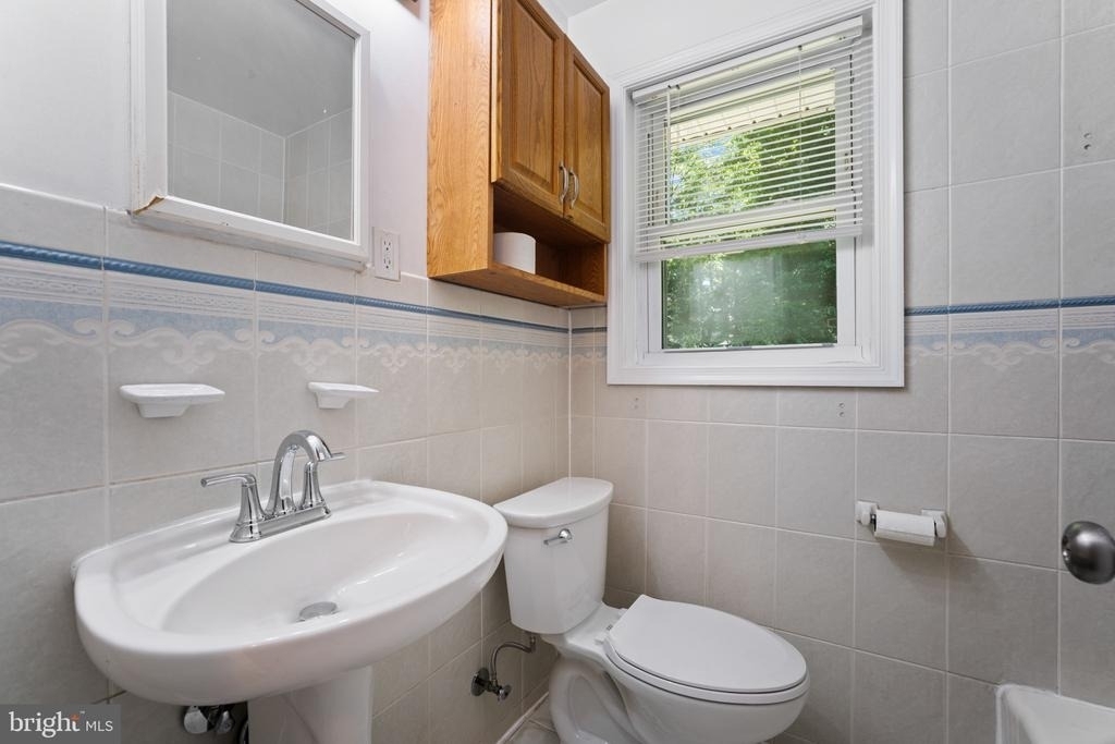 121 Whitmoor Terrace - Photo 8