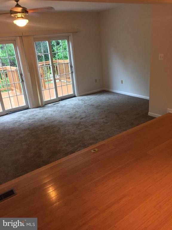 8911 Oakwood Way - Photo 5