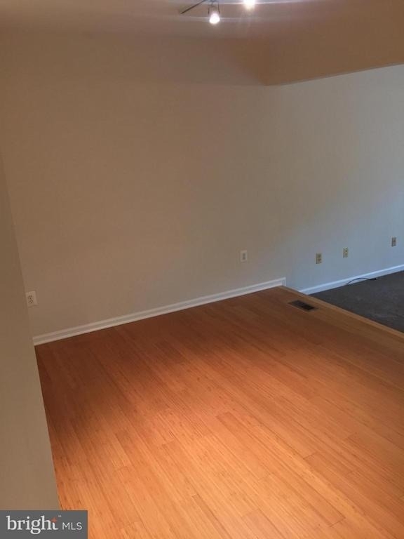 8911 Oakwood Way - Photo 4