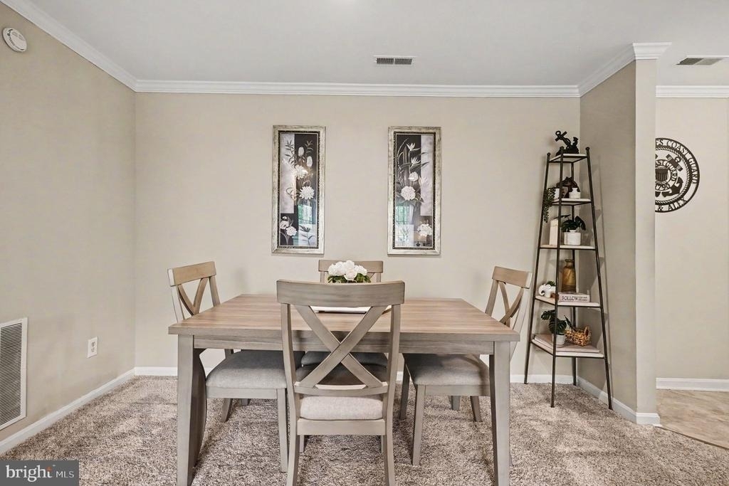 300 Tall Pines Court - Photo 4