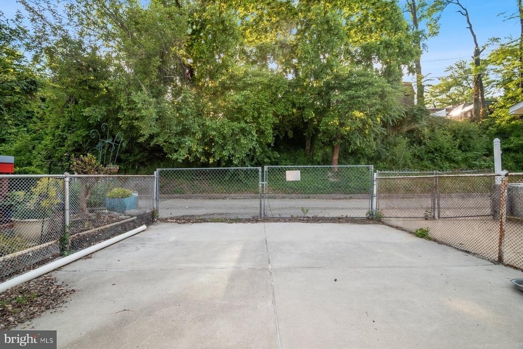 643 47th Street - Photo 13