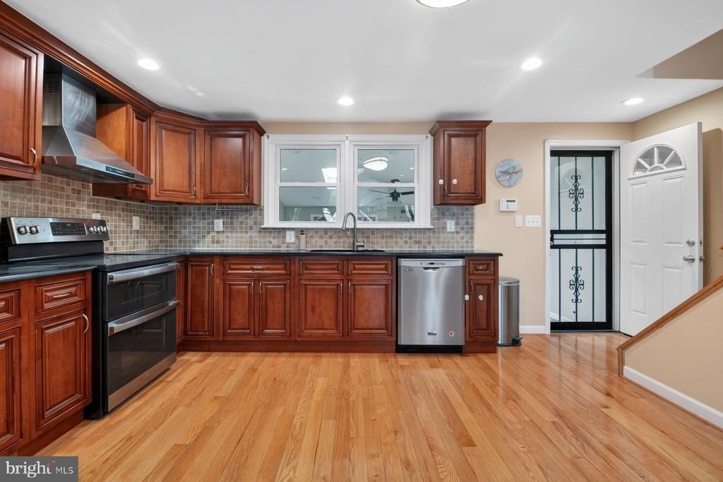 643 47th Street - Photo 9