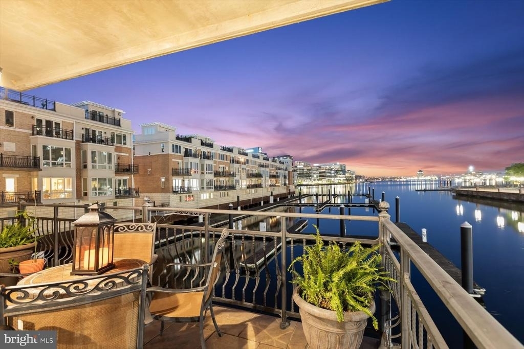 921 Valencia Court - Photo 20