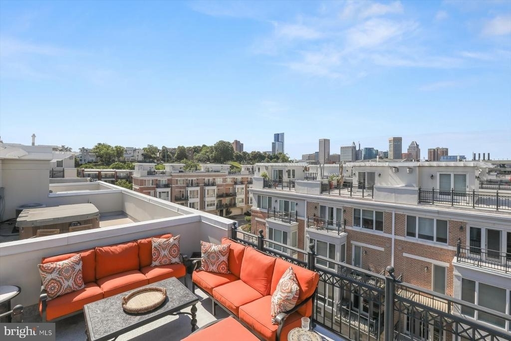 921 Valencia Court - Photo 80