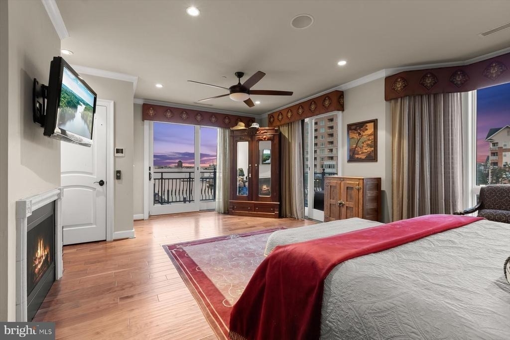921 Valencia Court - Photo 31