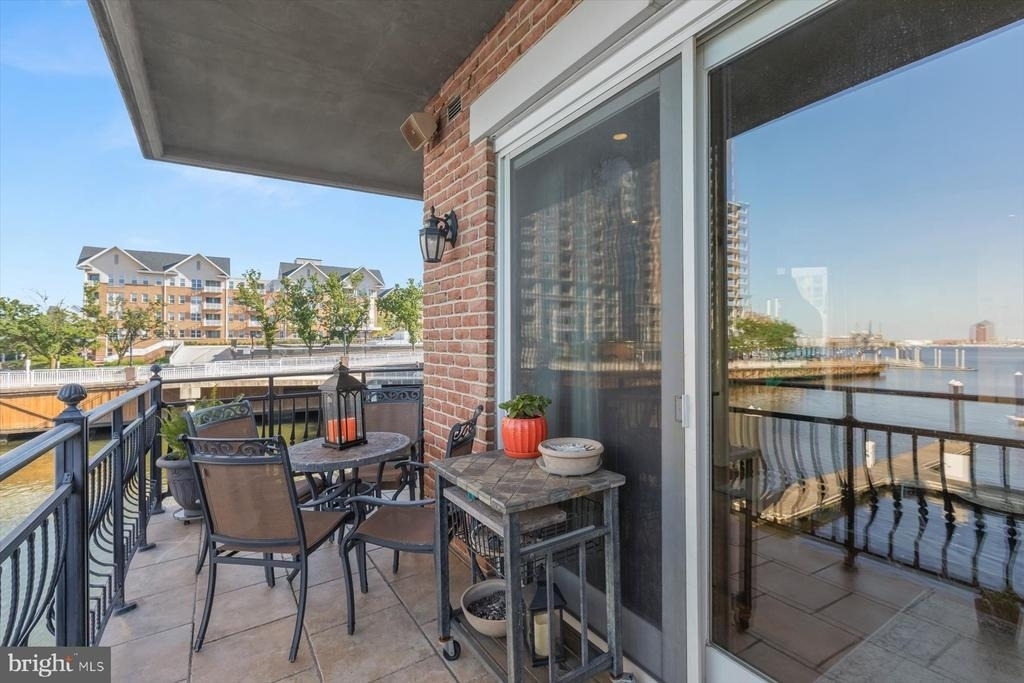 921 Valencia Court - Photo 19