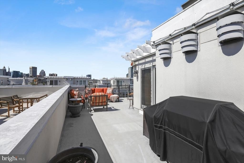921 Valencia Court - Photo 85