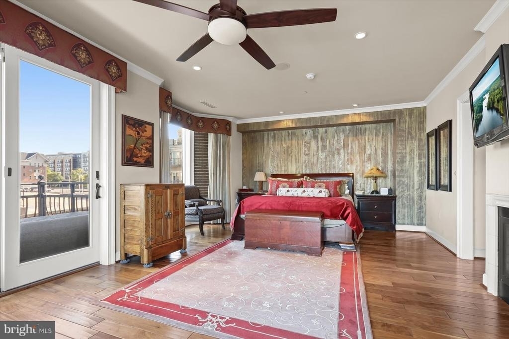 921 Valencia Court - Photo 29