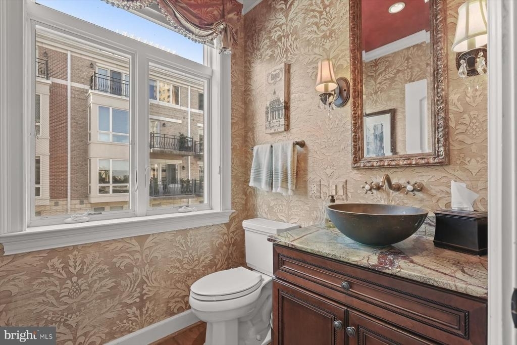 921 Valencia Court - Photo 25