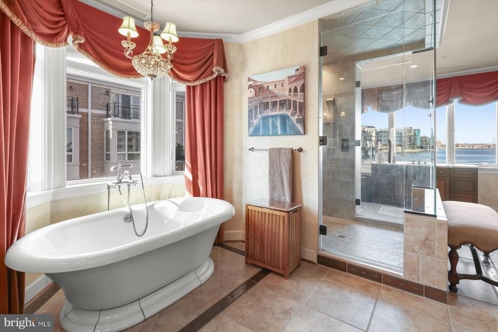 921 Valencia Court - Photo 43